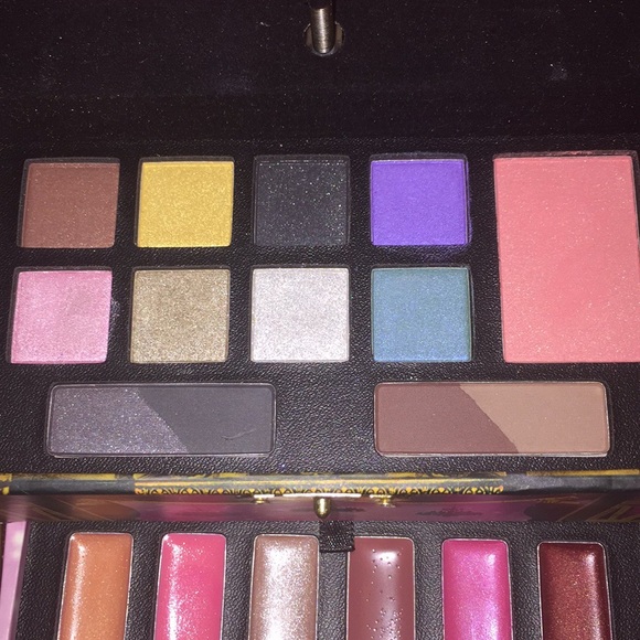 💄SOLD💄Rare Collectors Two Faced Makeup Music Box - Picture 5 of 6